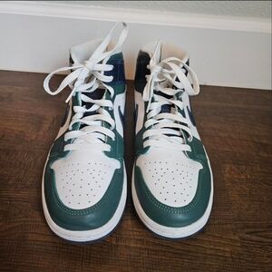 Jordan 1 Mid Green And Blue